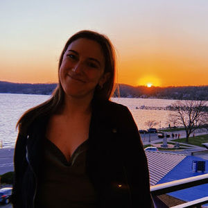 Meet your Posher, Carly